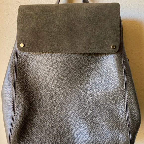 1095 hardback laptop case